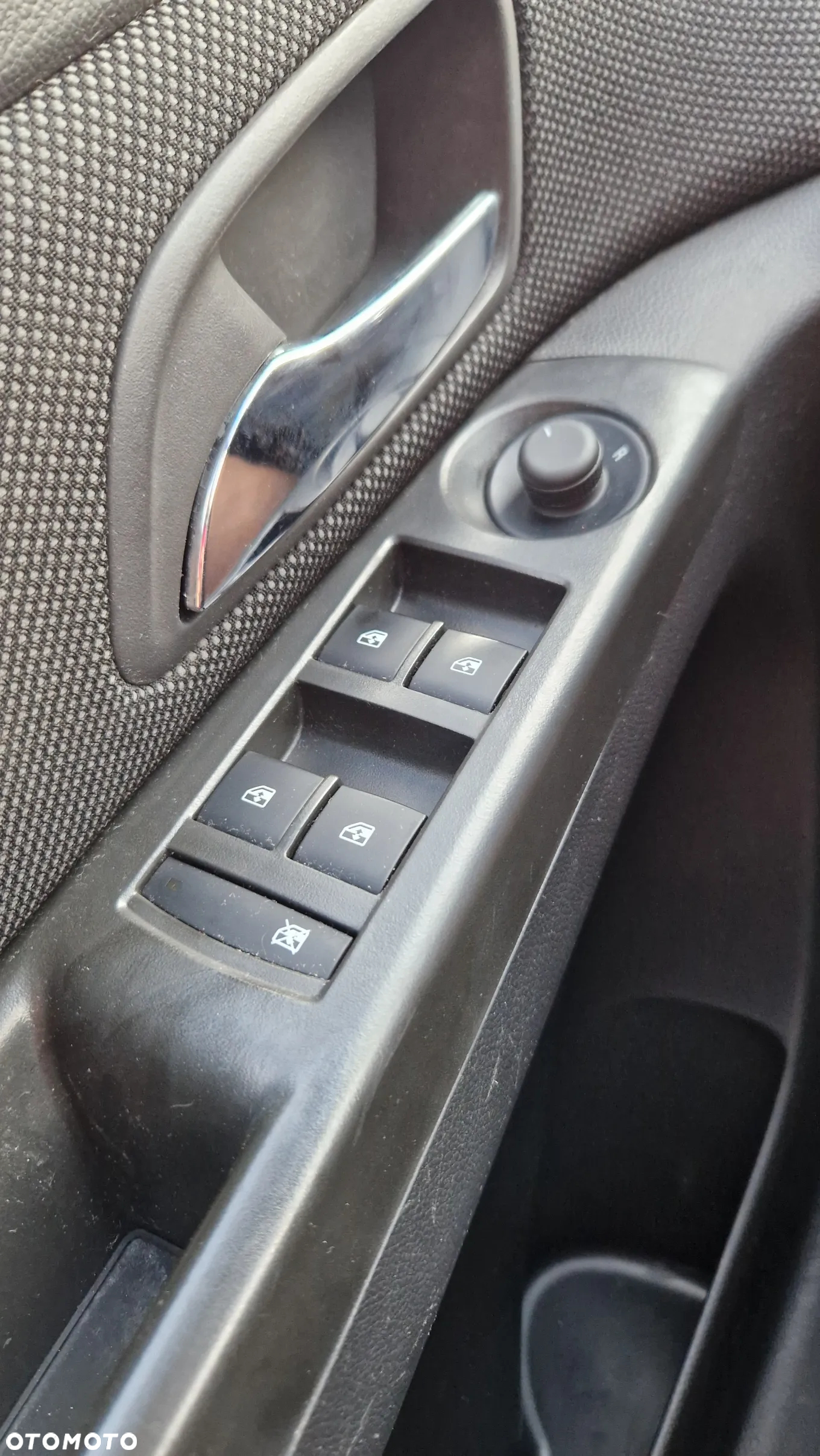 Chevrolet Cruze 1.6 LT - 16