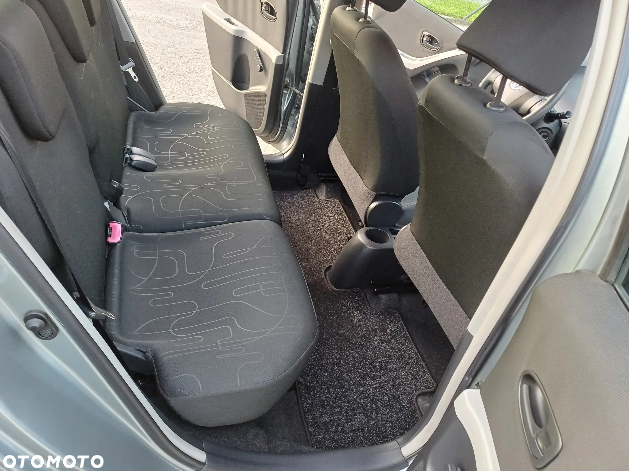 Toyota Yaris 1.0 VVT-i - 15