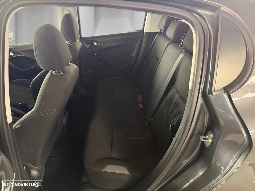 Peugeot 208 1.4 HDi Access - 10