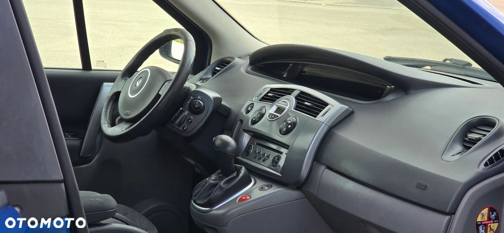 Renault Scenic 2.0 16V Emotion - 28