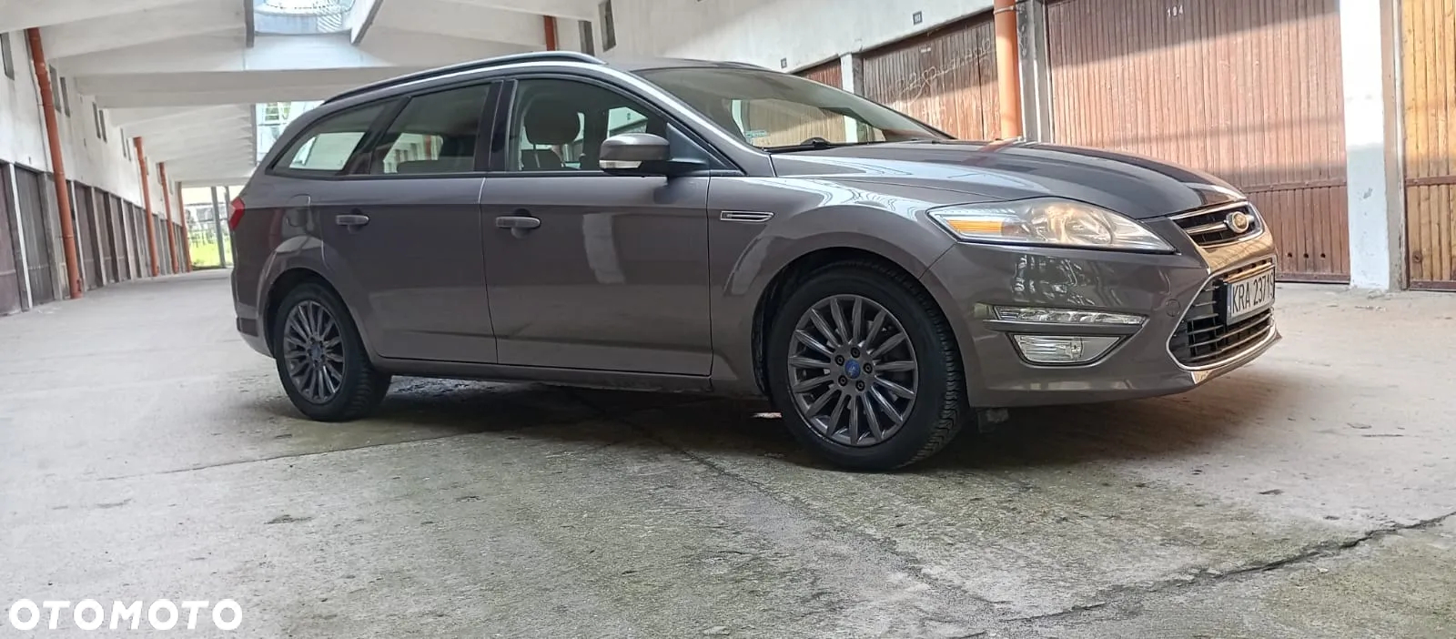 Ford Mondeo 2.0 TDCi Ambiente - 4