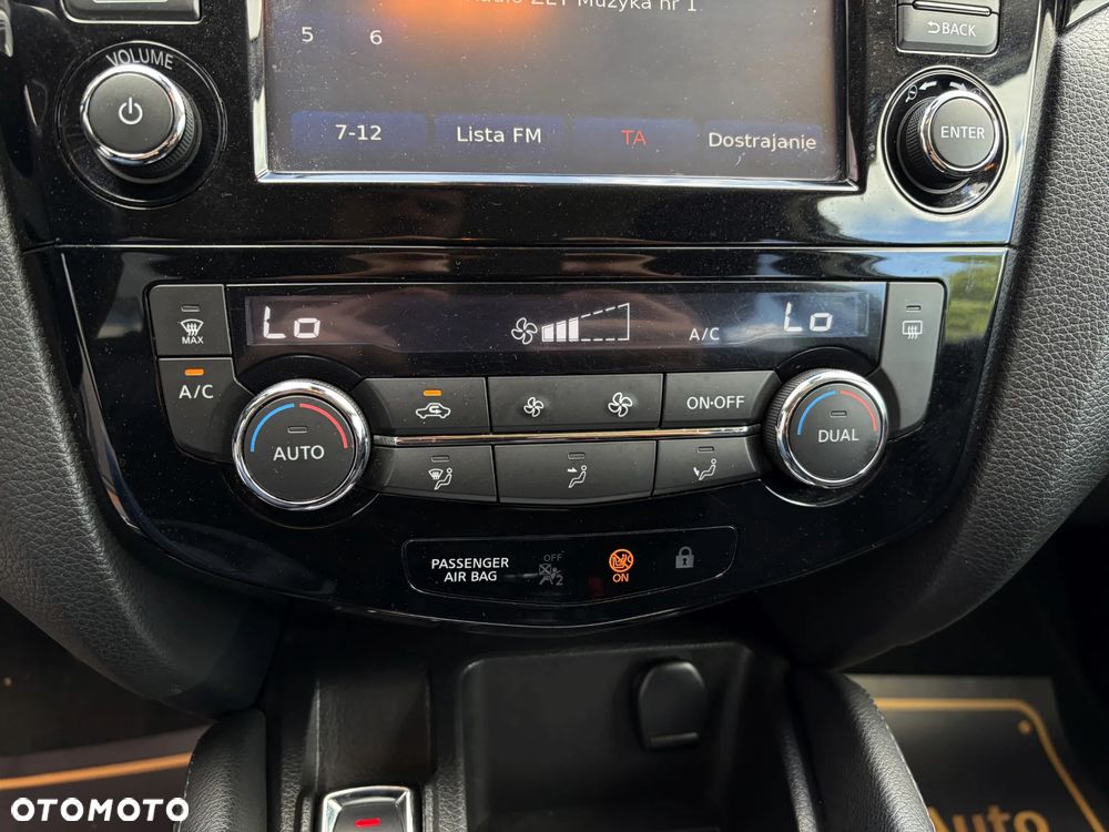 Nissan Qashqai 1.6 DIG-T N-Connecta - 26