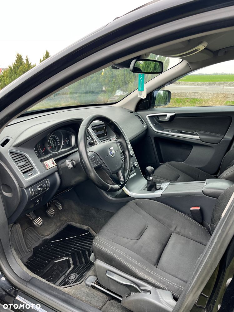 Volvo XC 60 D3 Momentum - 14