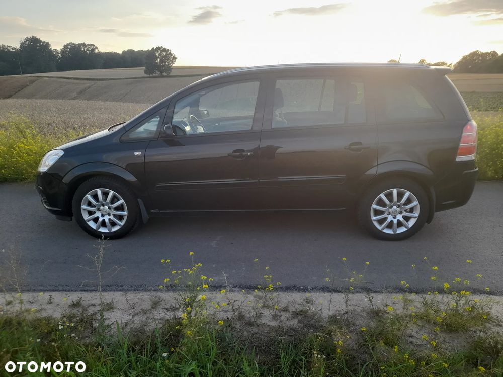 Opel Zafira 1.8 Cosmo - 20