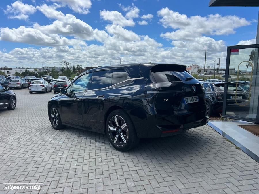 BMW iX xDrive 40 Pack Desportivo - 2