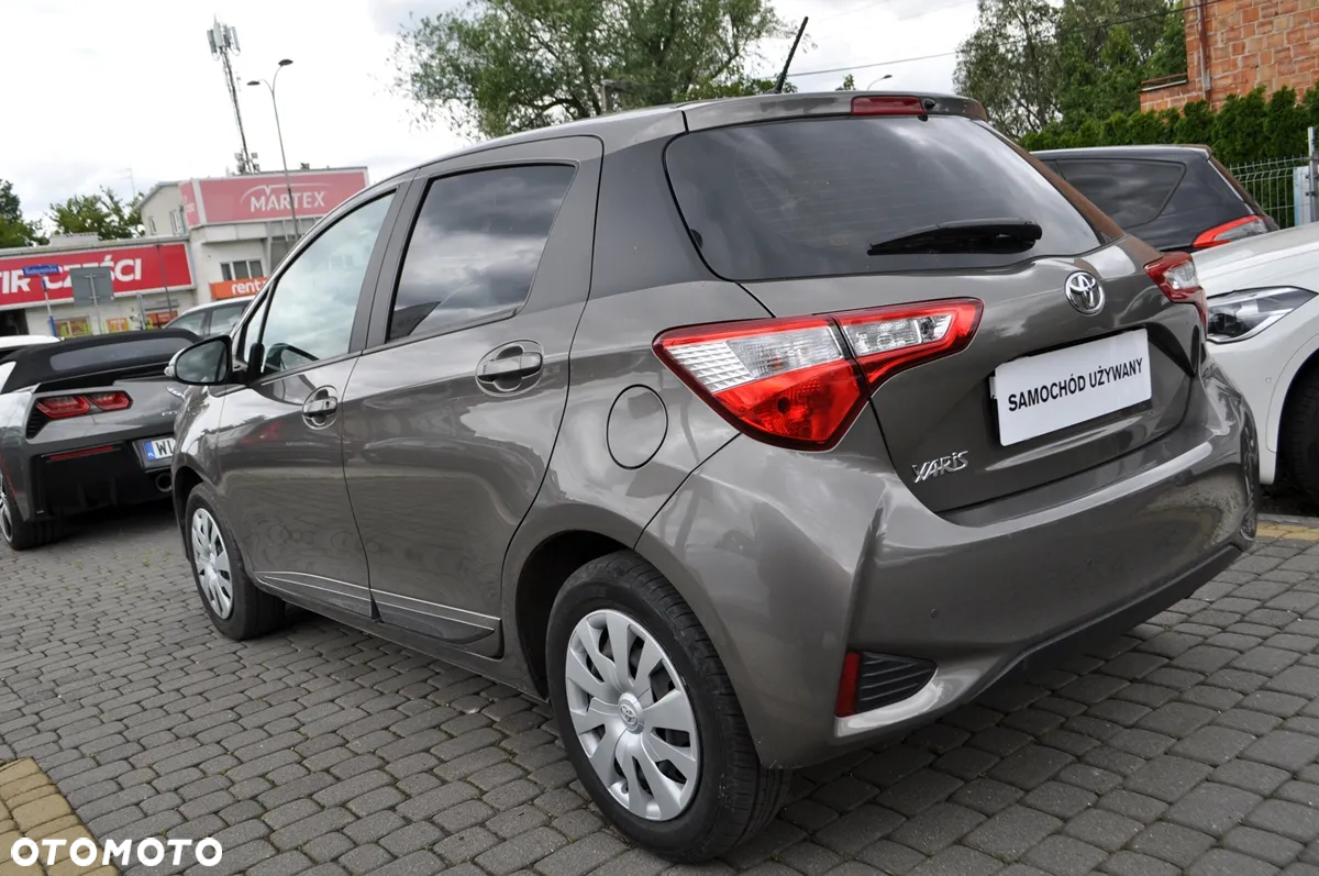 Toyota Yaris - 11