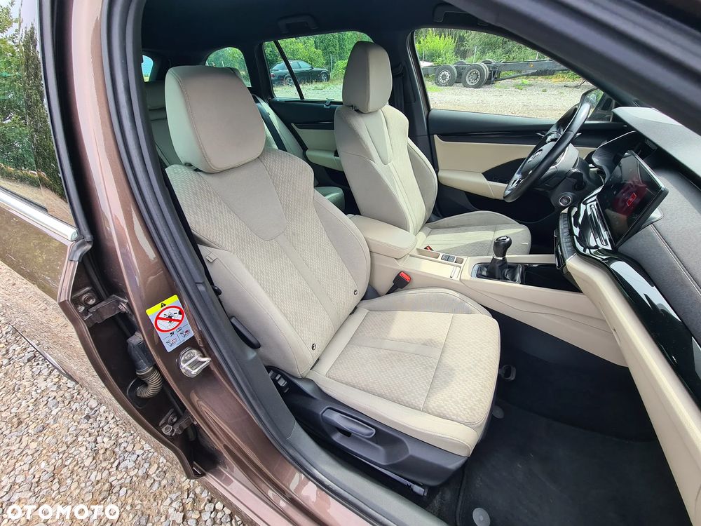 Skoda Octavia 1.5 TSI ACT Style - 24