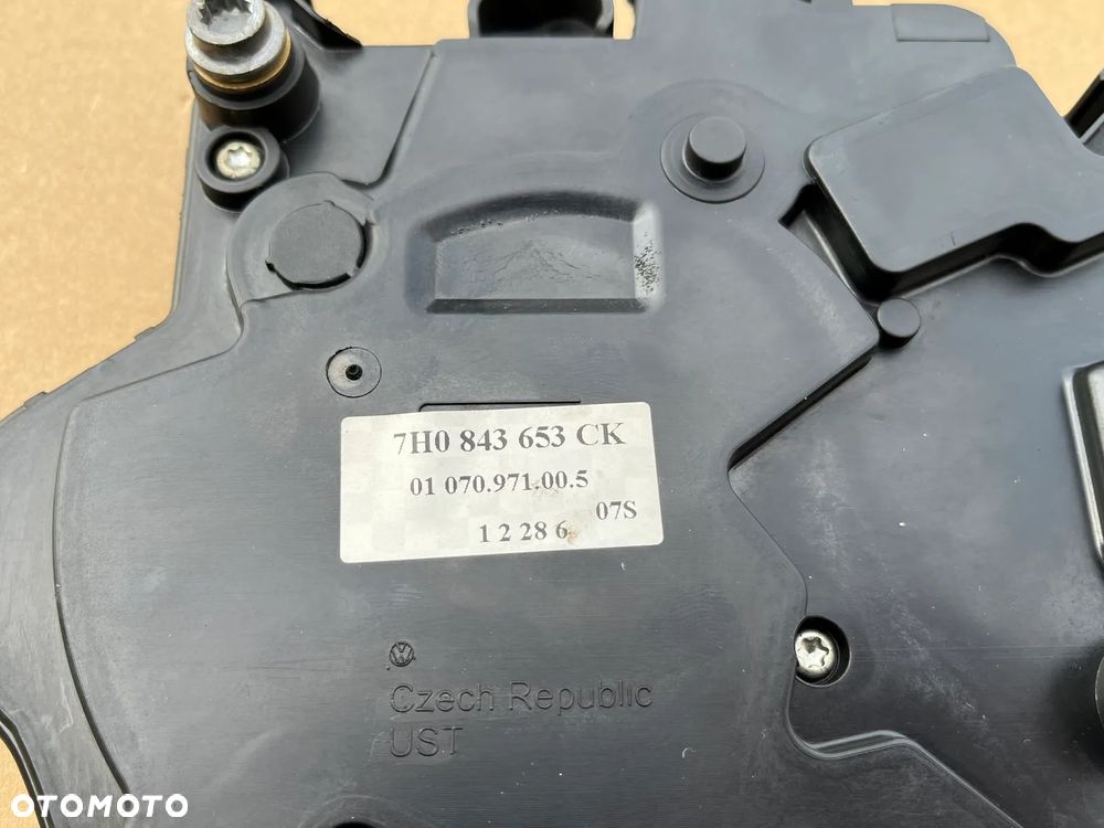 ZAMEK DRZWI BOCZNYCH PRZESUWNYCH ELEKTRYCZNY TYŁ LEWY 7H0843653CK VW T5 - 3