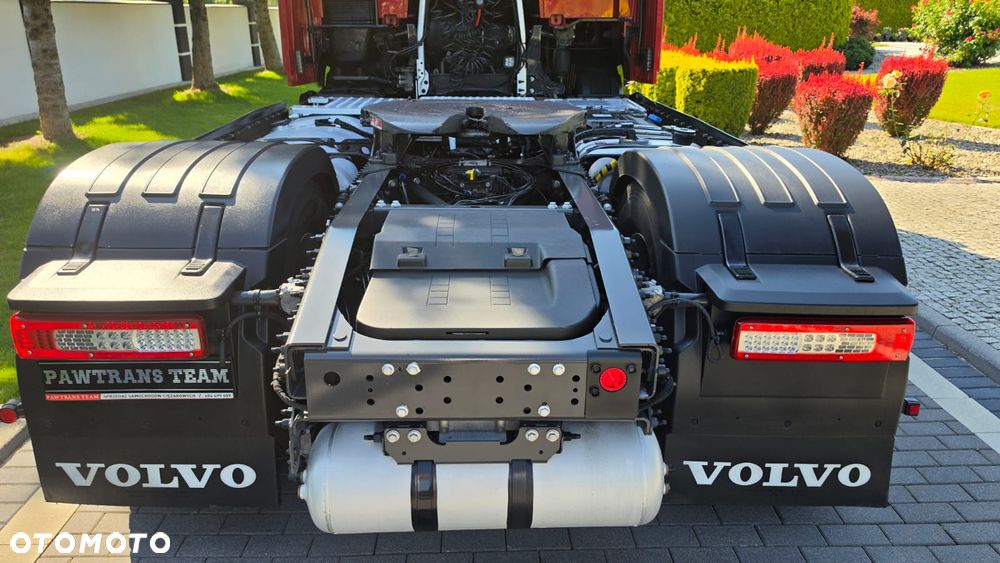Volvo ///FH///500///2023/// GLOBETROTTER///XXL///HYDRAULIKA/// KLIMATYZACJA POSTOJOWA///ALUMINIOWE FELGI///ZABUDOWY MIĘDZYOSIOWE///FULL LED///VIRTUAL COCPIT///TV///WAGA/// STAN BARDZO DOBRY - 17