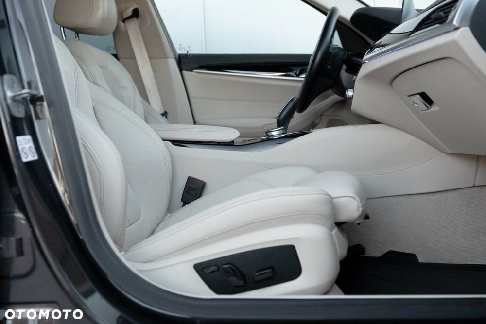 BMW Seria 5 - 30