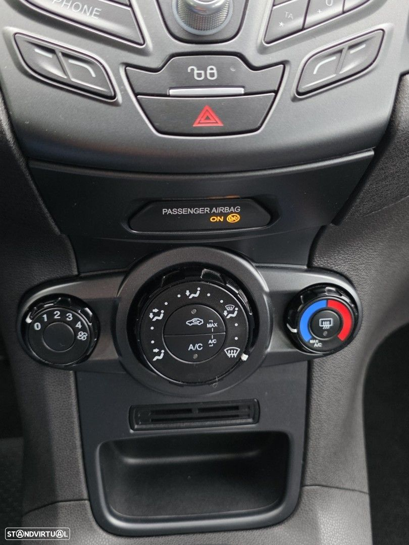 Ford Fiesta 1.5 TDCi Titanium ECOnetic - 16