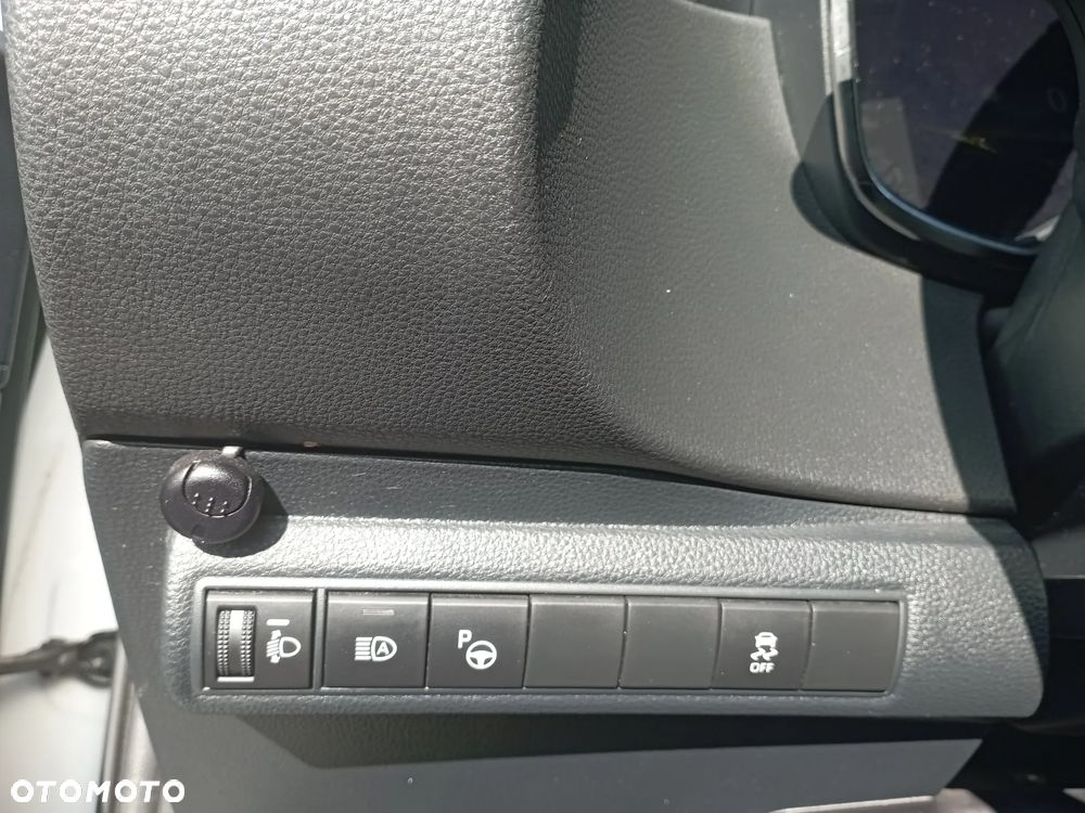 Toyota Corolla - 13
