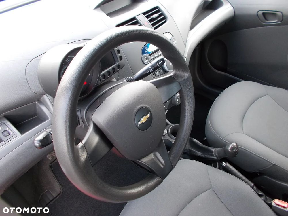 Chevrolet Spark 1.0 Base+ - 20