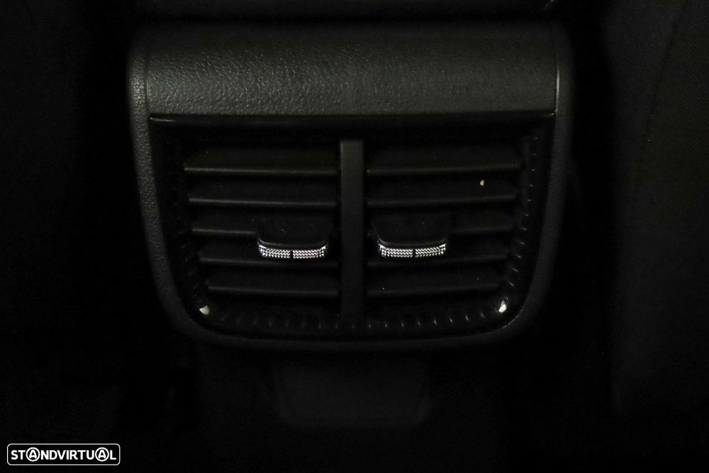 Skoda Fabia 1.0 TSI DSG — fotografia 22