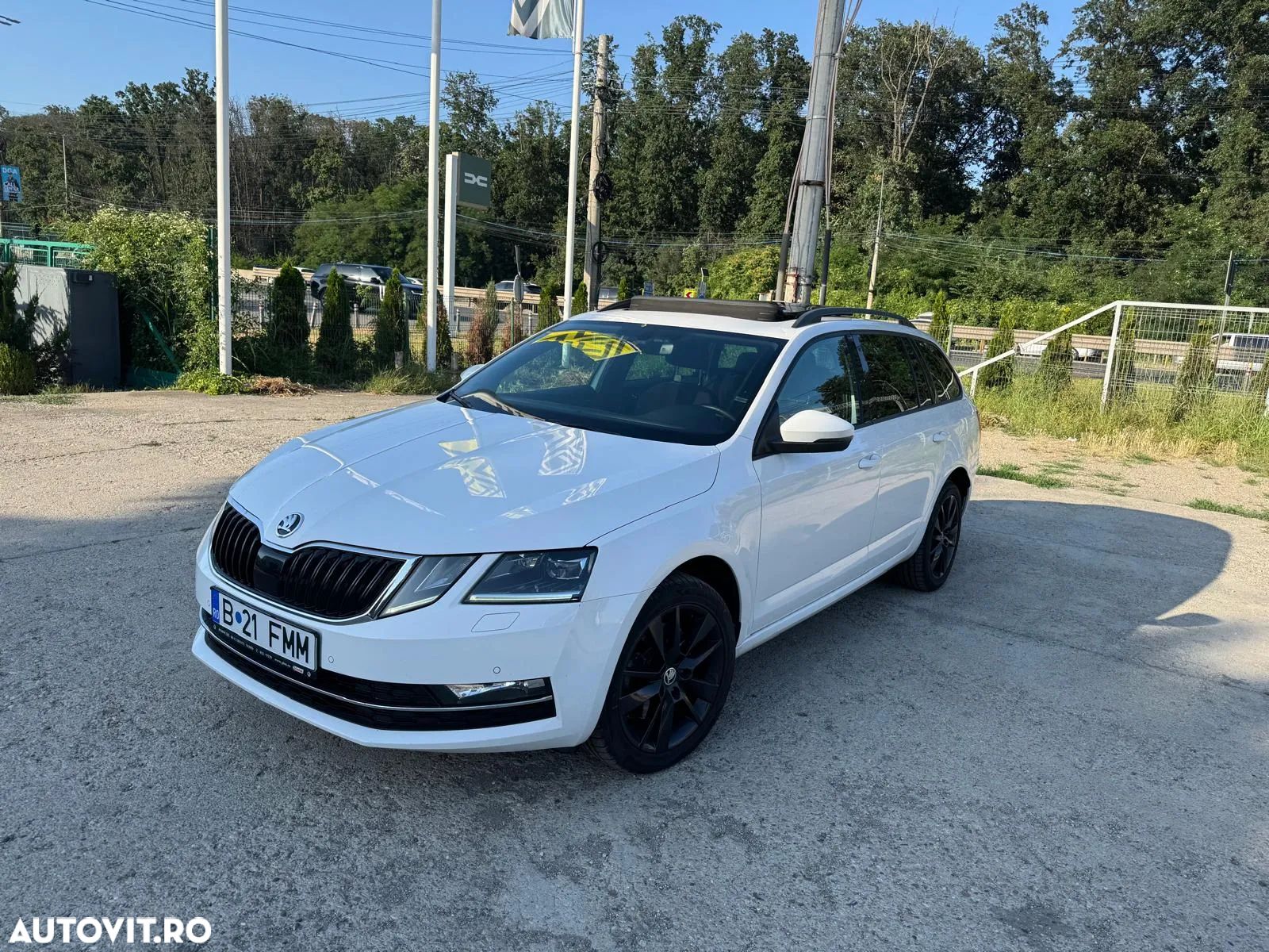 Skoda Octavia Combi Diesel 2.0 TDI 4X4 DSG Style - 1
