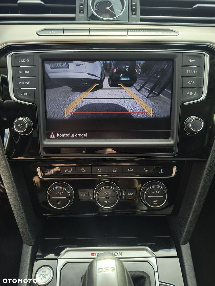 Volkswagen Passat 2.0 TSI BMT 4Mot Highline DSG - 28