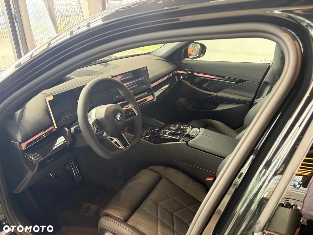 BMW Seria 5 - 12