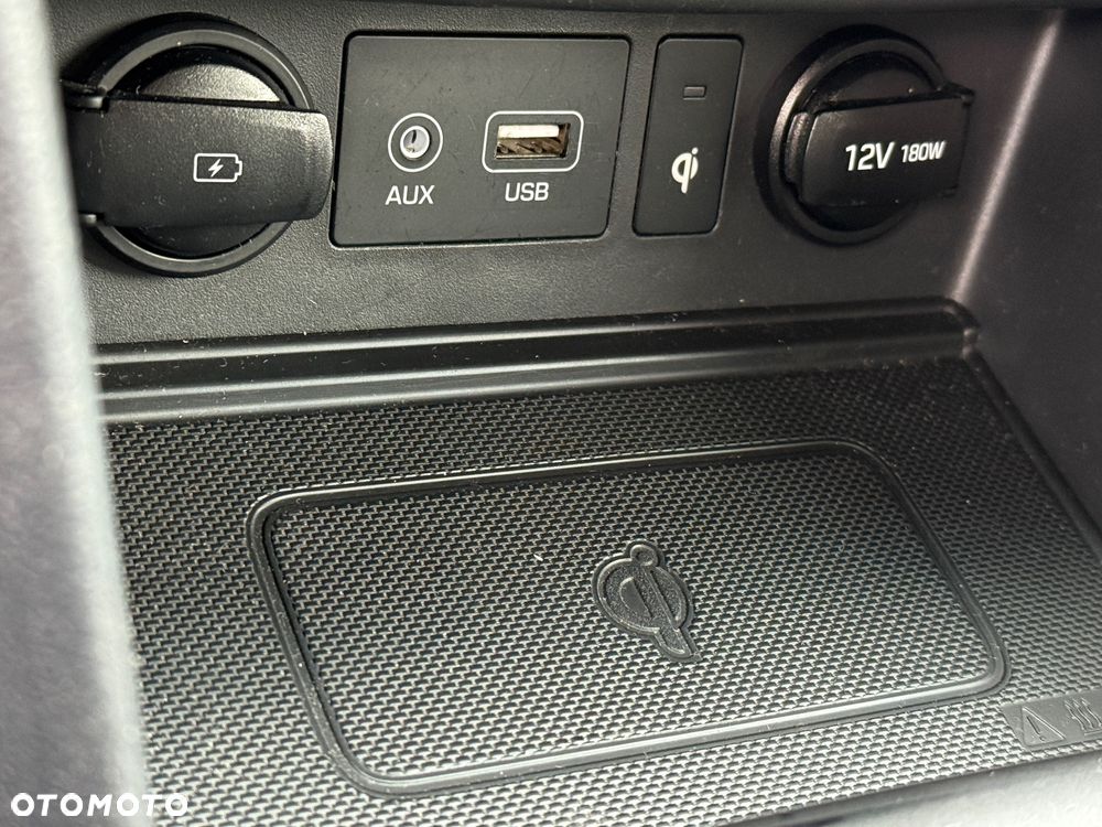 Hyundai Kona 1.6 T-GDI DCT Premium - 32