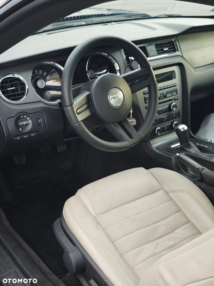 Ford Mustang 3.7 V6 - 10