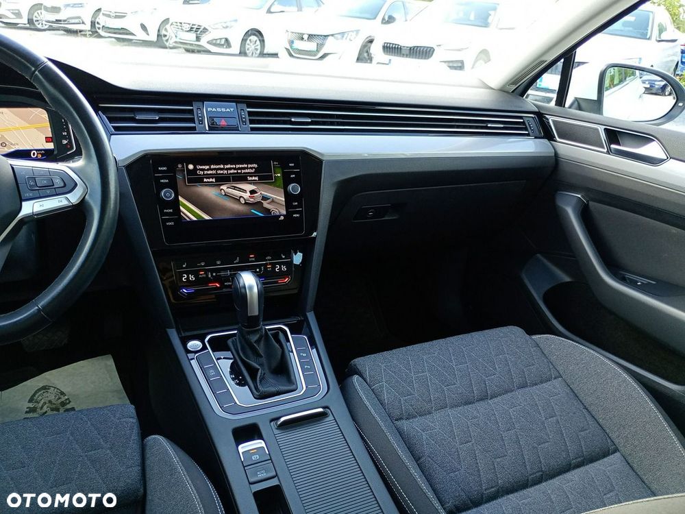 Volkswagen Passat Variant 2.0 TDI EVO Business DSG - 16