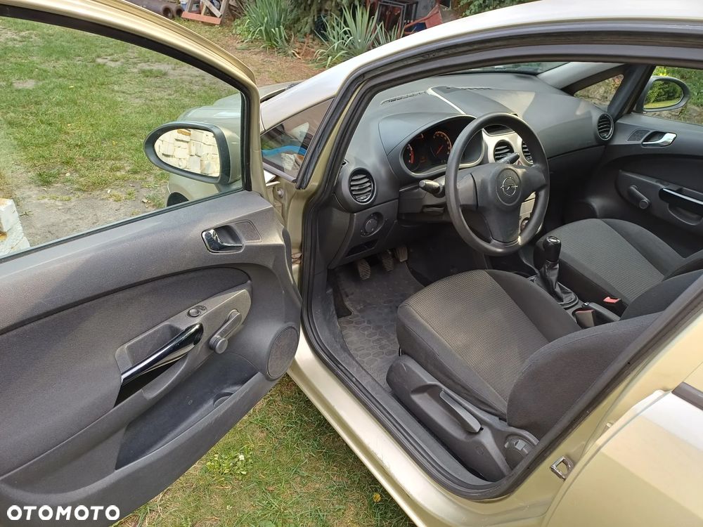 Opel Corsa 1.2 16V Essentia - 6