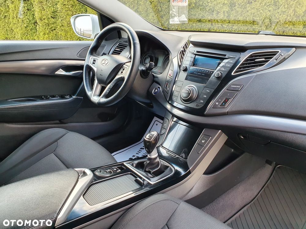 Hyundai i40 2.0 GDI Comfort + - 17