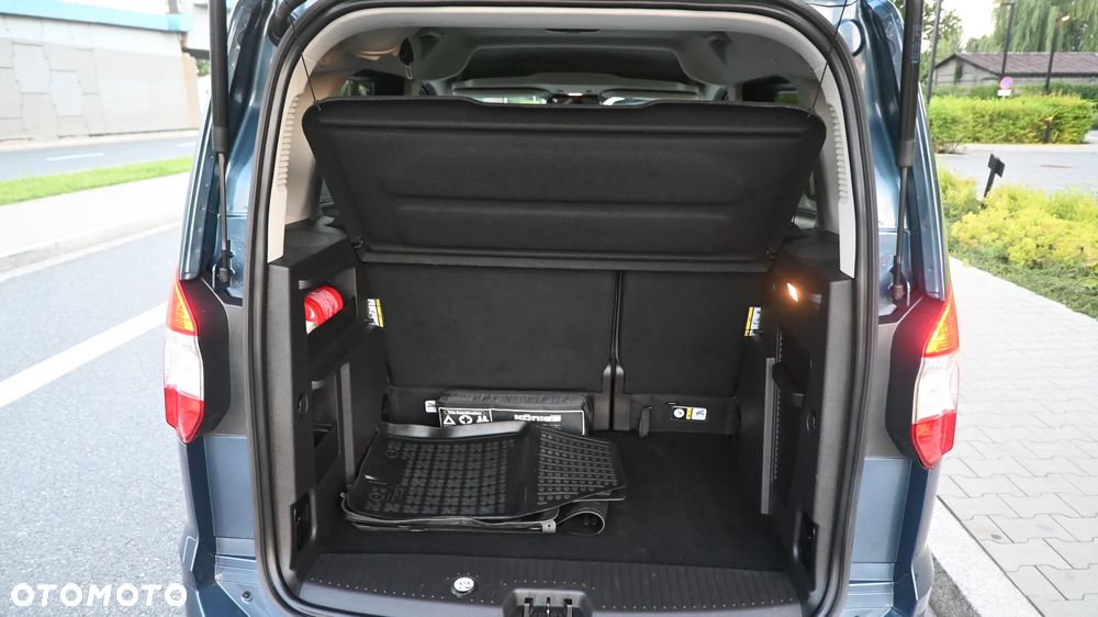 Ford Tourneo Courier 1.0 EcoBoost Titanium - 12