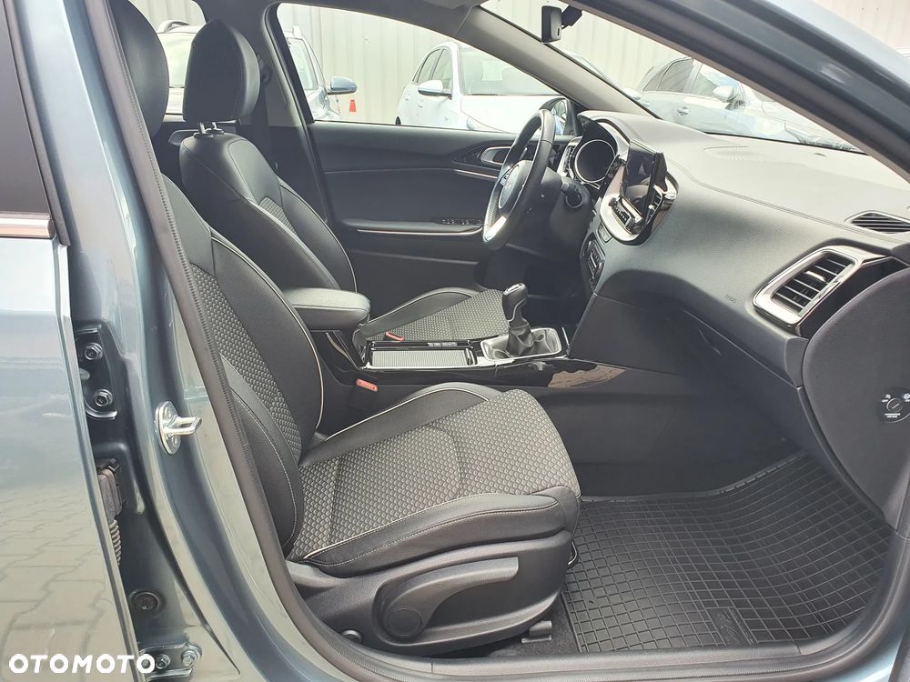 Kia Ceed 1.5 T-GDI Tribute - 26