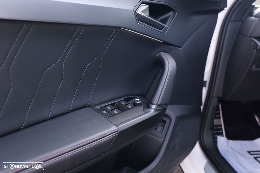 Cupra Formentor VZ 1.4 e-Hybrid DSG Priority - 26