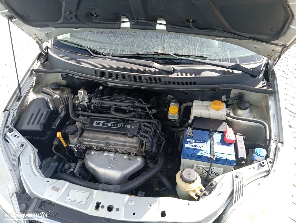 Chevrolet Aveo 1.2 L - 11