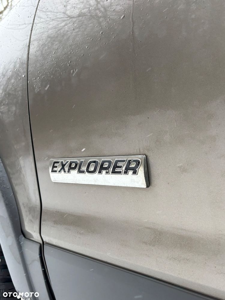 Ford Explorer 4.0 AWD - 8