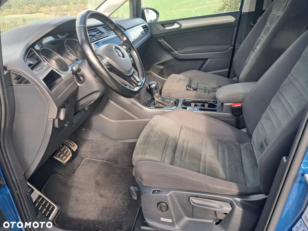 Volkswagen Touran 1.6 TDI SCR DSG IQ.DRIVE - 15
