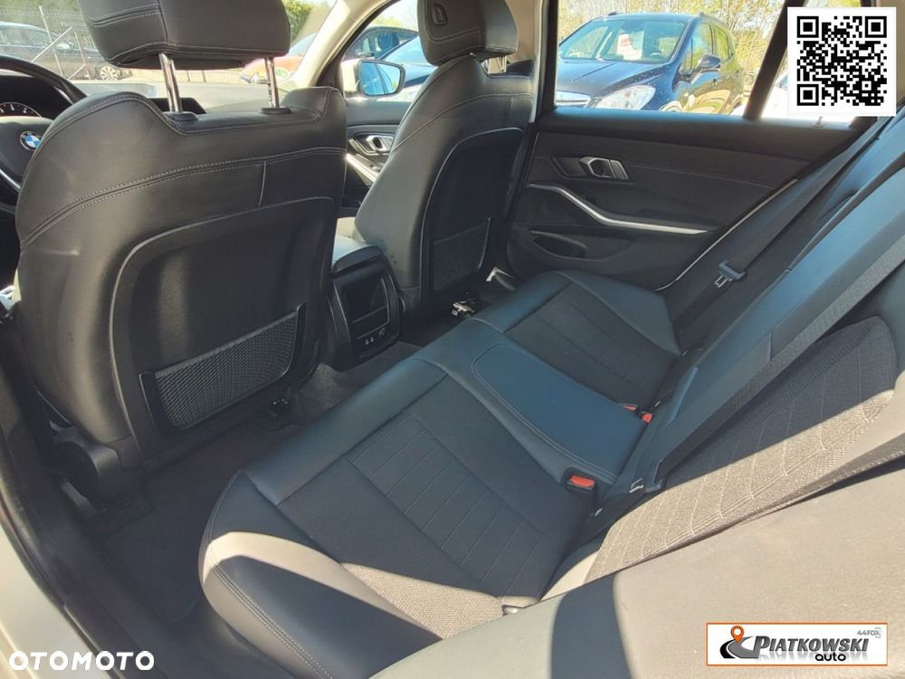 BMW Seria 3 320i - 26