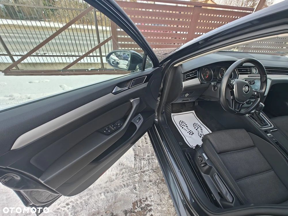 Volkswagen Passat Variant - 24