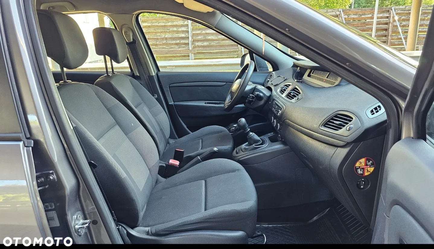 Renault Scenic - 11