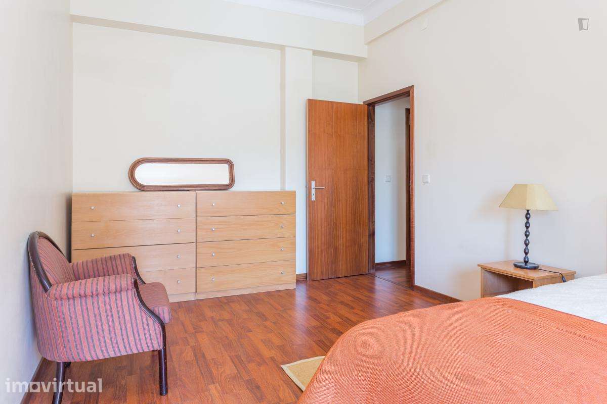 Quarto - localizado em Paranhos Porto - Grande imagem: 4/28
