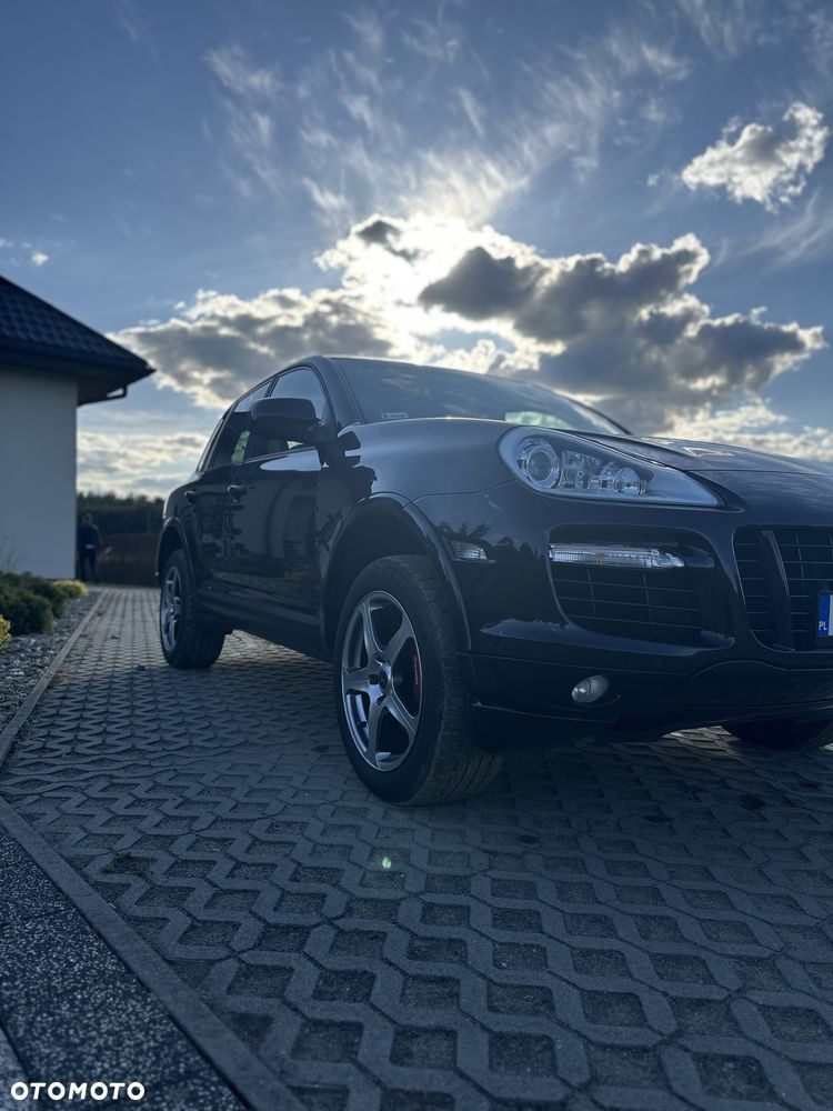 Porsche Cayenne - 6
