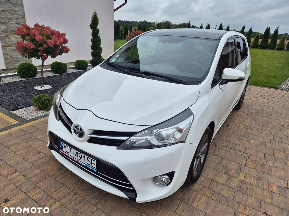 Toyota Verso 1.6 D-4D Premium - 3