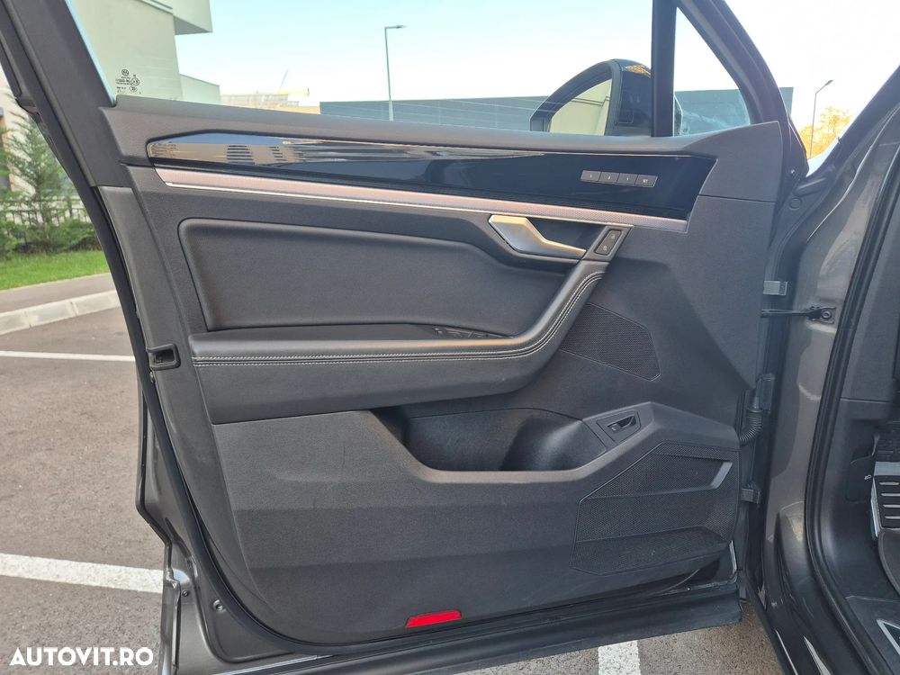 Volkswagen Touareg 3.0 V6 TDI SCR 4Motion Automatik R-Line - 12