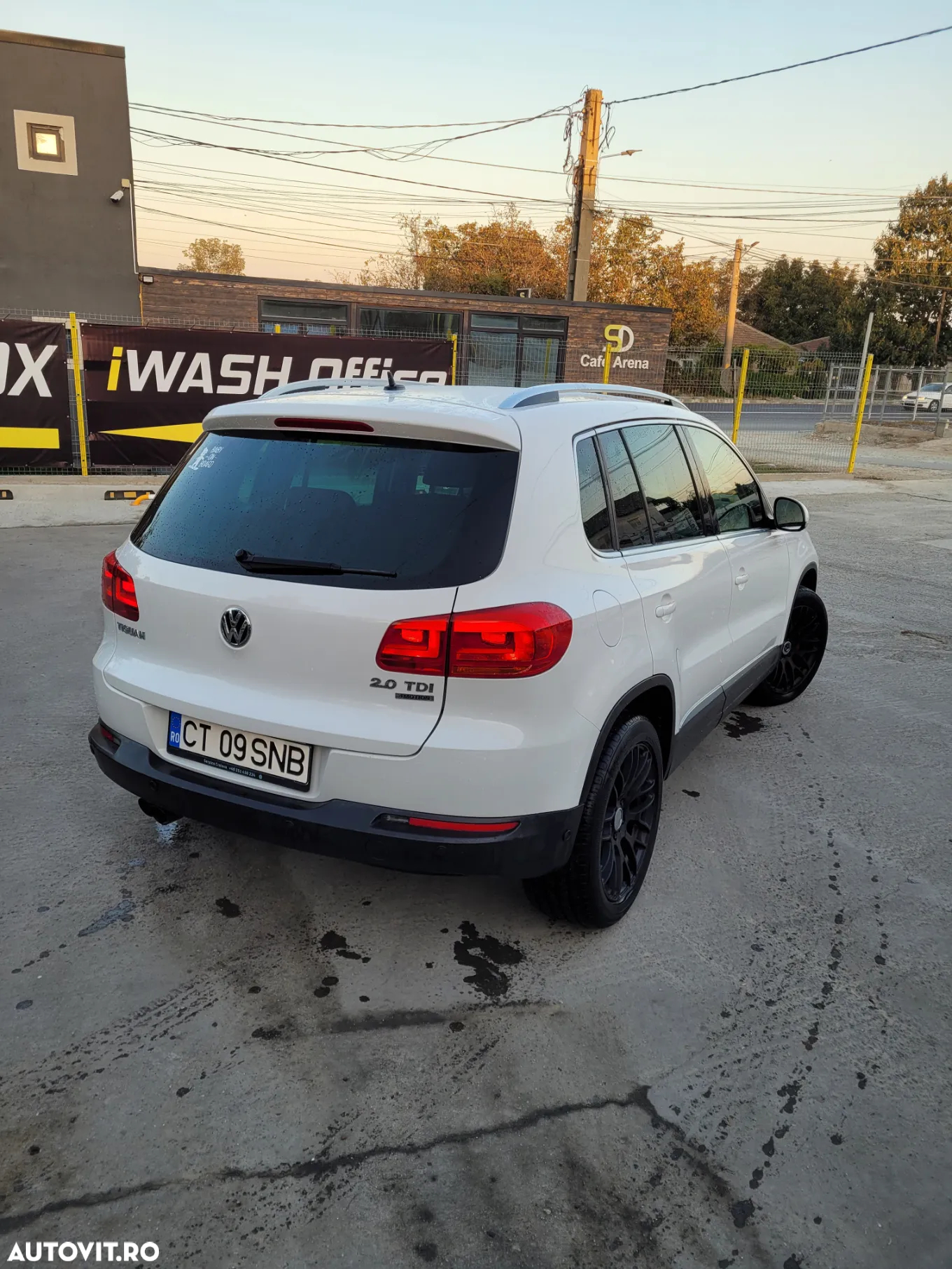 Volkswagen Tiguan 2.0 TDI 4Motion DSG Sport & Style - 8