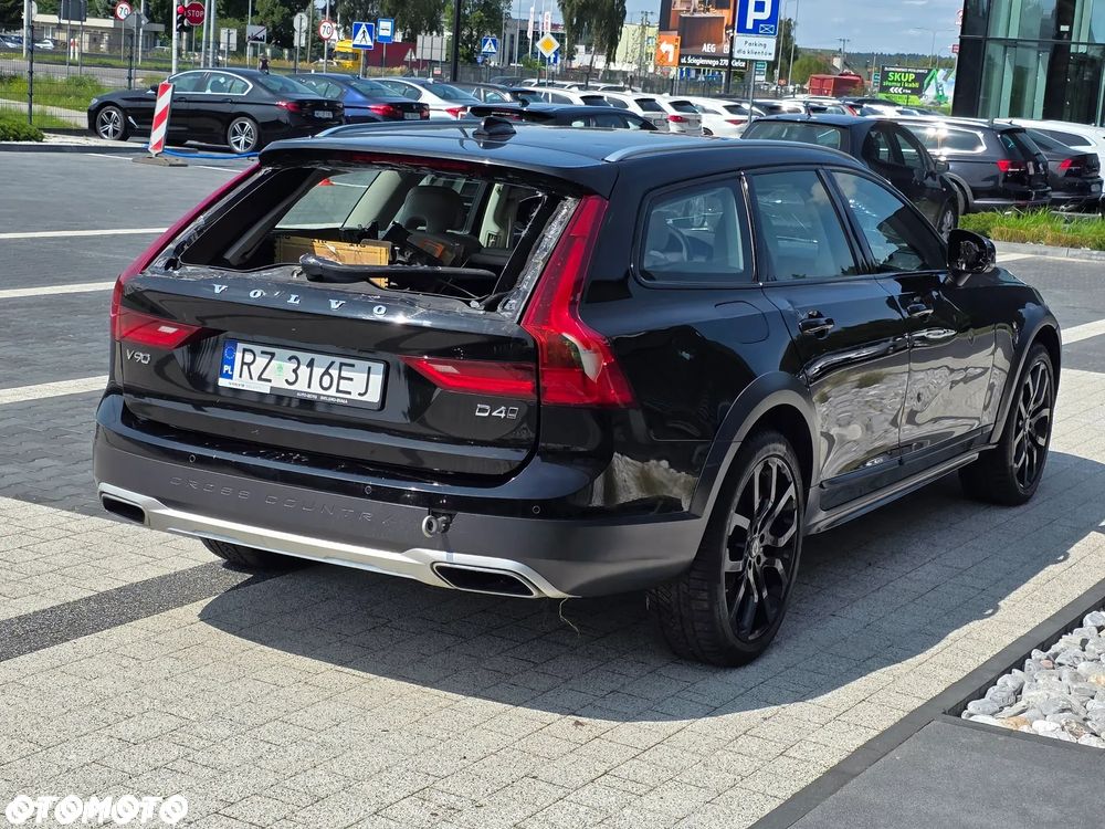 Volvo V90 Cross Country D4 SCR AWD Pro - 12