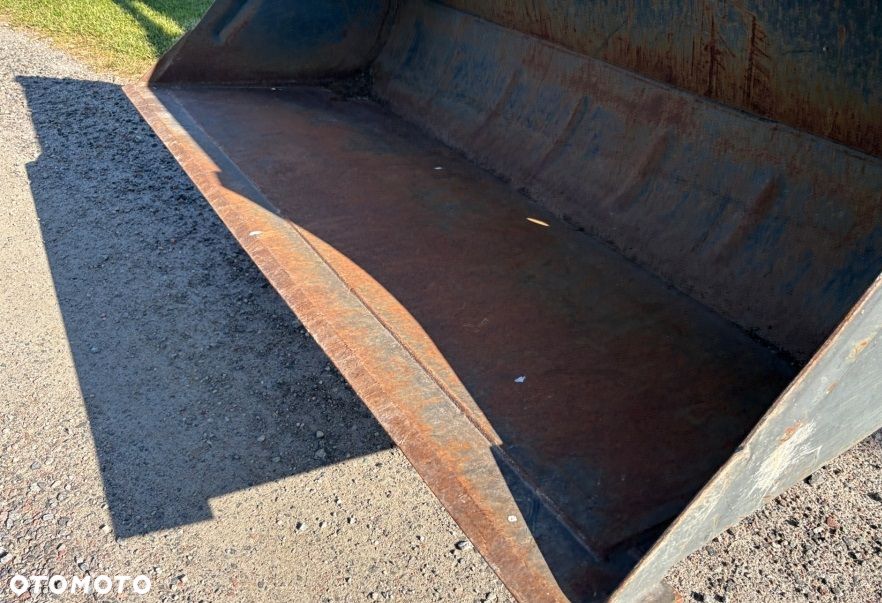 New Holland TL90 , rok 2001 ideal stan - 23