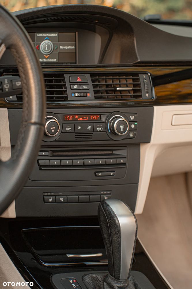 BMW Seria 3 325i - 16