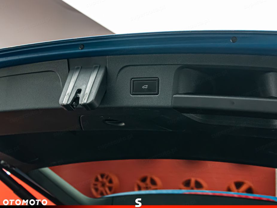 Volkswagen Touran - 31