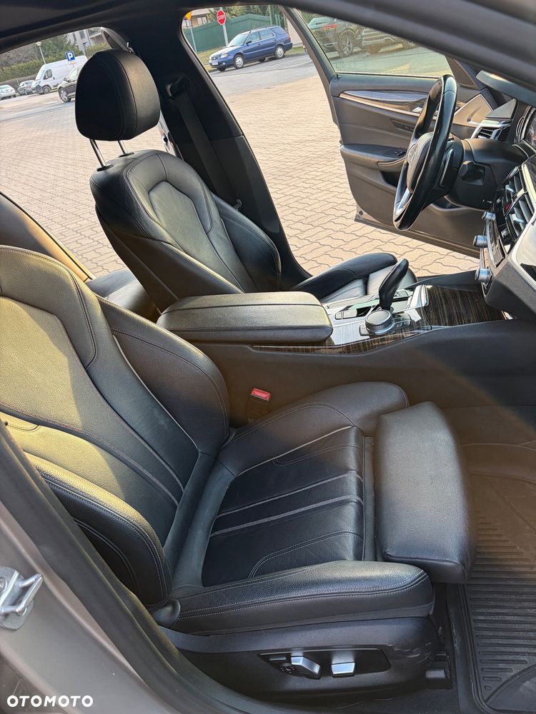 BMW Seria 5 530i M Sport sport - 22