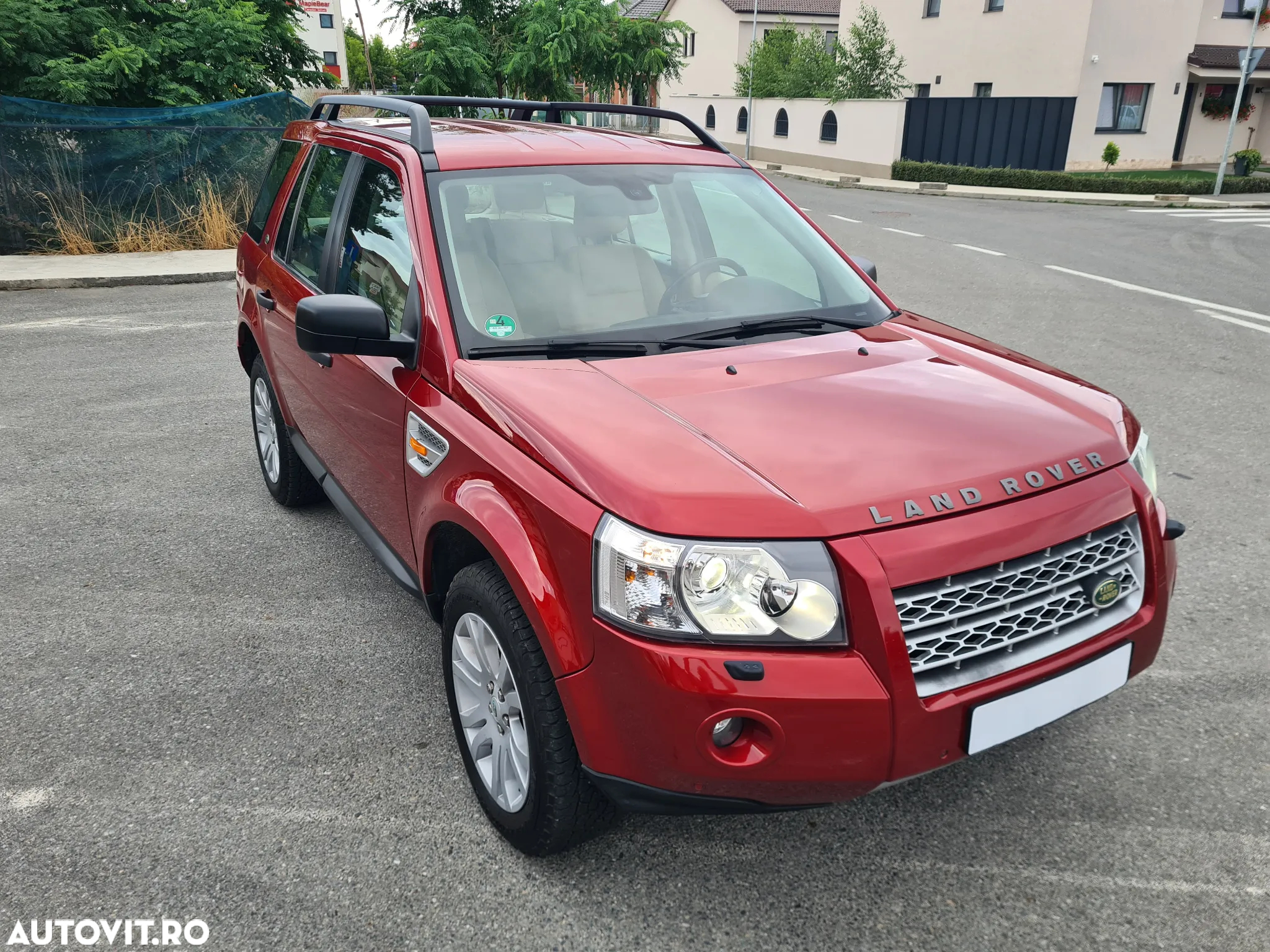 Land Rover Freelander - 2