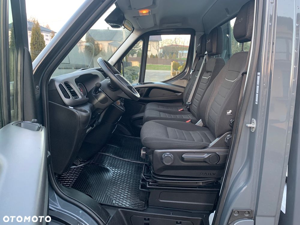 Iveco Daily 35S18 Pneumatyka Hi-MATIC Laweta / Autolaweta Pomoc drogowa Kamera cofania - 28