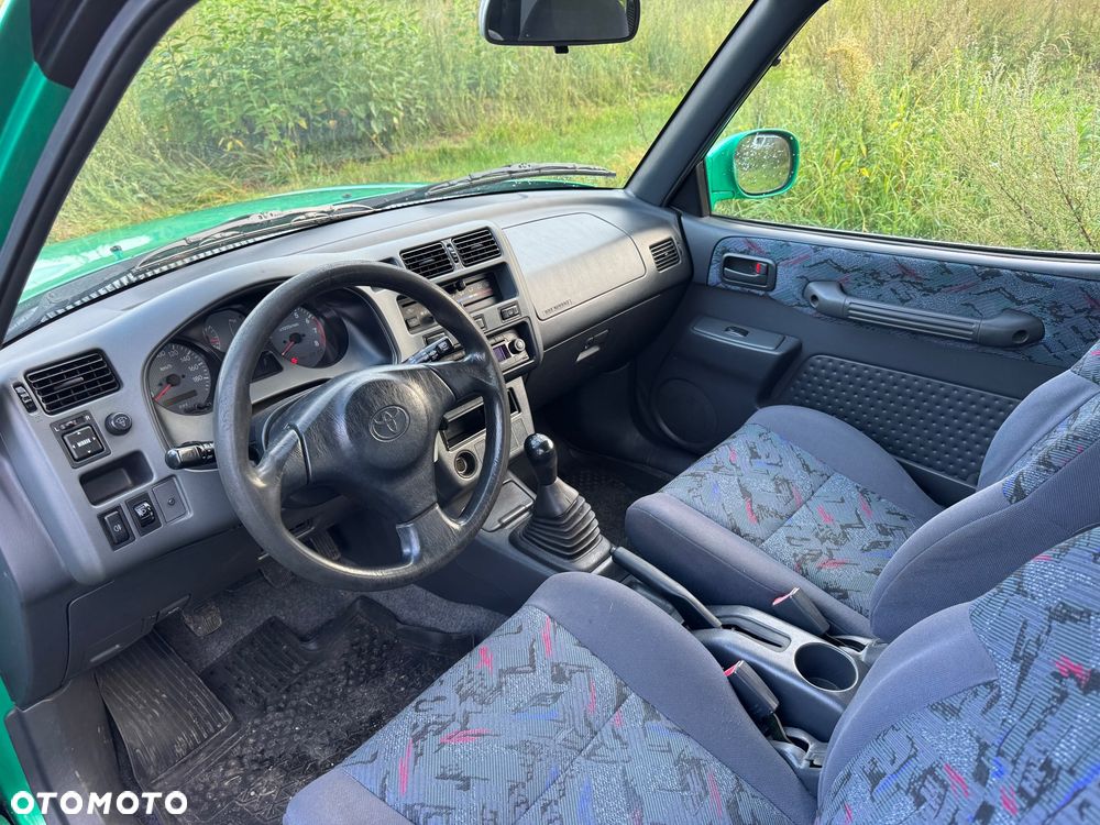 Toyota RAV4 2.0 Special - 22