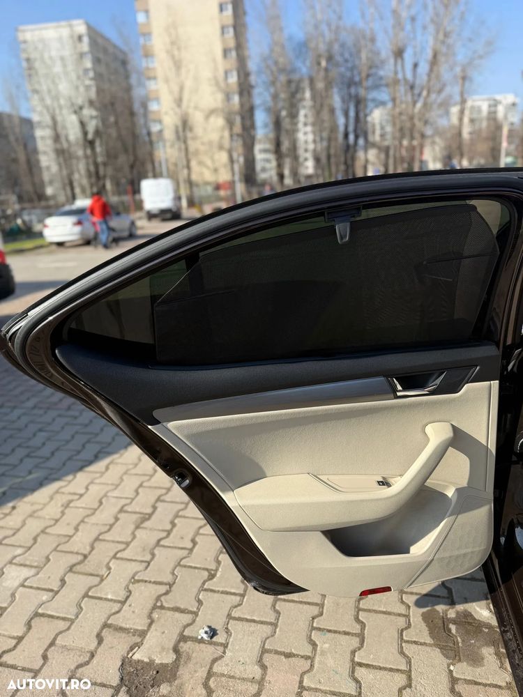 Skoda Superb 2.0 TDI DSG Ambition - 9