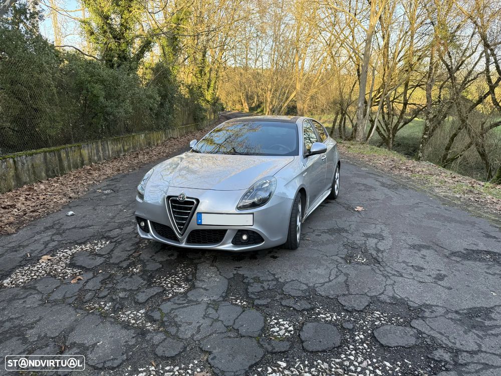 Alfa Romeo Giulietta ver-1750-tbi-quadrifoglio-verde - 2